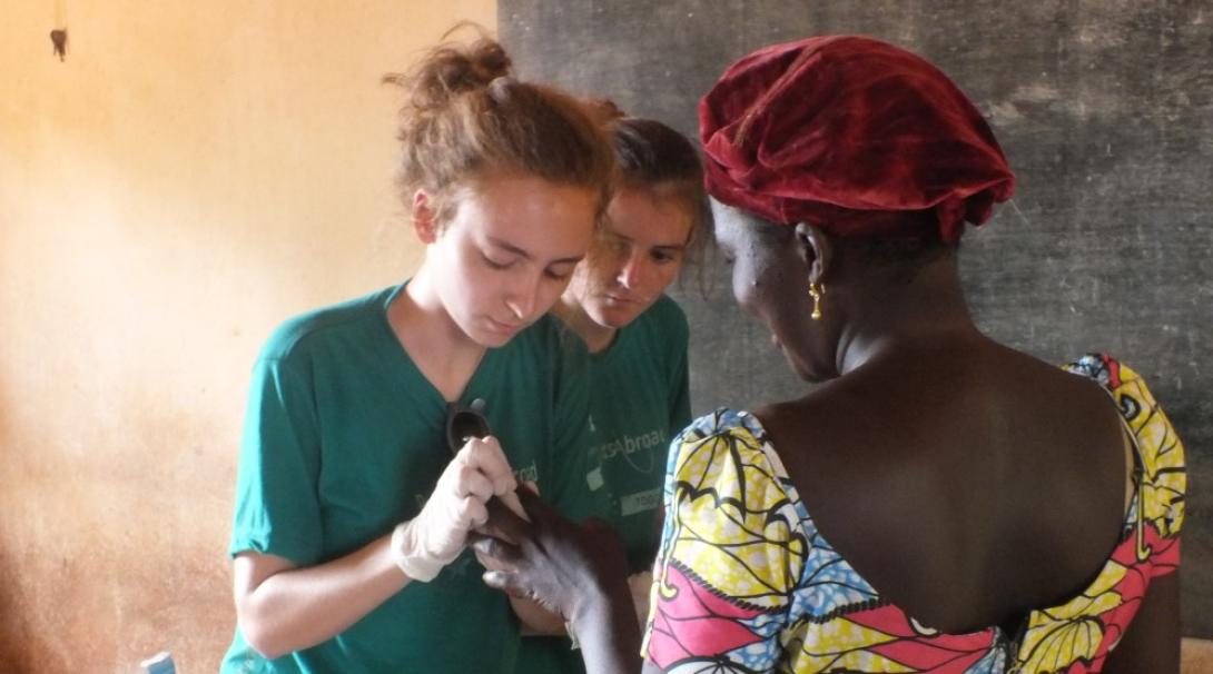 étudiante en soins infirmiers au togo étudiante en soins infirmiers au togo
